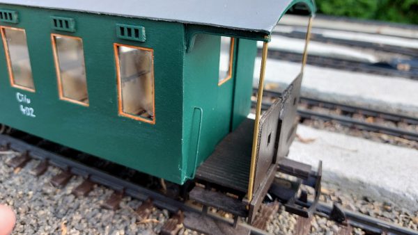 Drevený model osobného vozňa Bi pre záhradnú železnicu, detailný pohľad