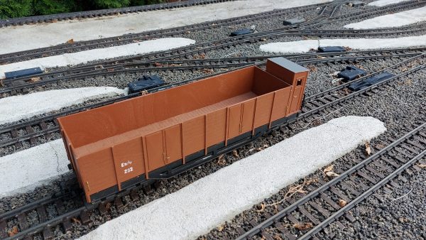 Drevený model nákladného vozňa OO pre záhradnú železnicu , horný pohľad