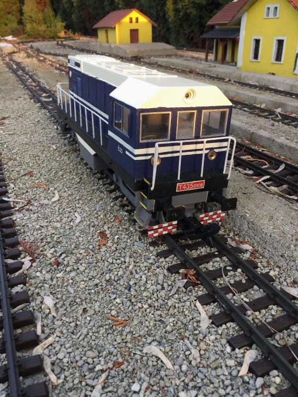 Dokončený model lokomotívky T435 Hektor pre záhranú železnicu, horný pohľad | stavebnice-vlakov.sk
